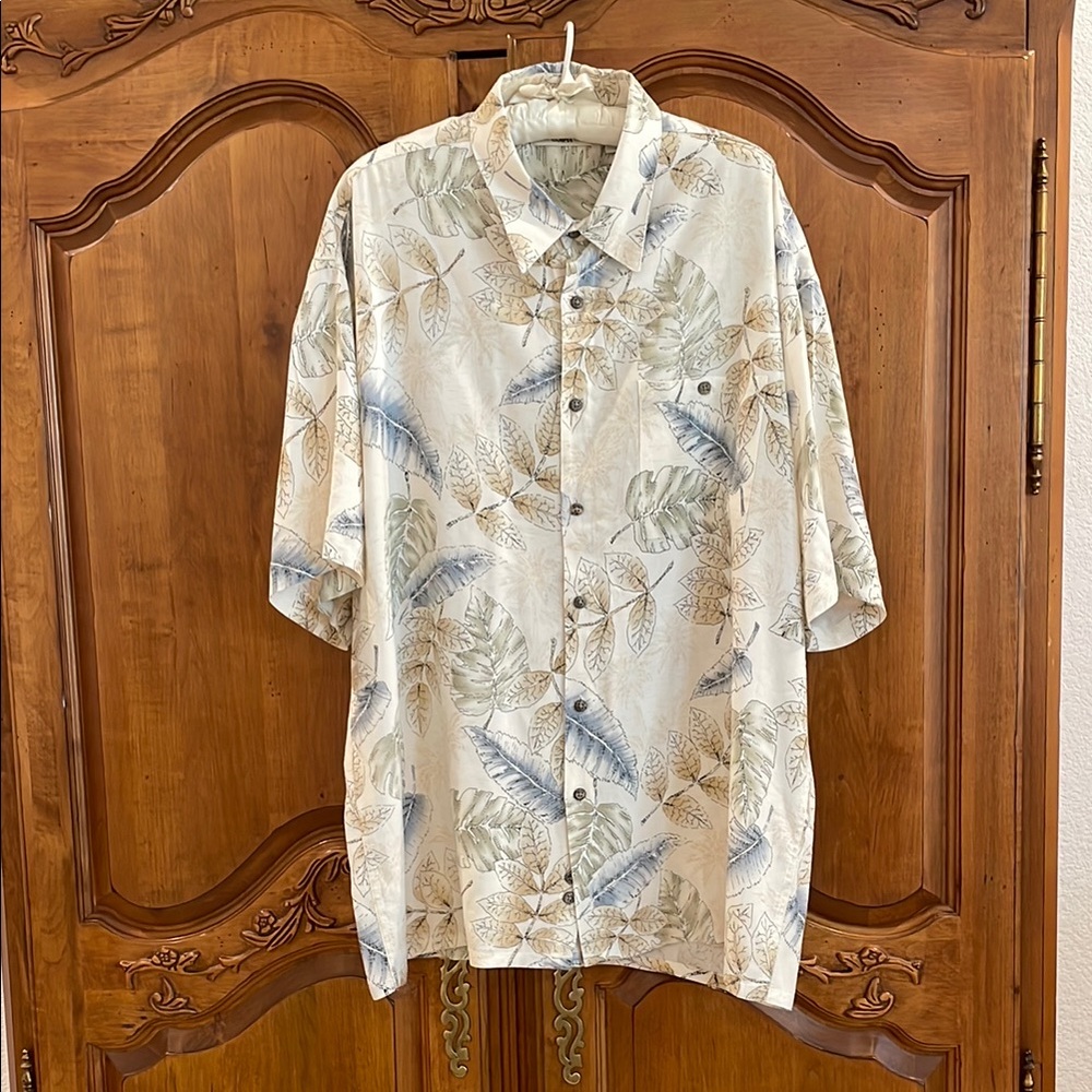 Moda Campia Tropical Leaf Print Button-Up Shirt